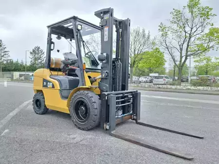 Wózki gazowe 2015  CAT Lift Trucks GP35 NTD (16)