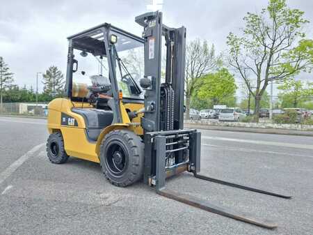 Wózki gazowe 2015  CAT Lift Trucks GP35 NTD (2)
