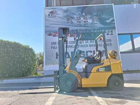 Chariots élévateurs GPL 2017  CAT Lift Trucks GP25NTD (5)