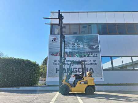 Chariots élévateurs GPL 2017  CAT Lift Trucks GP25NTD (9)