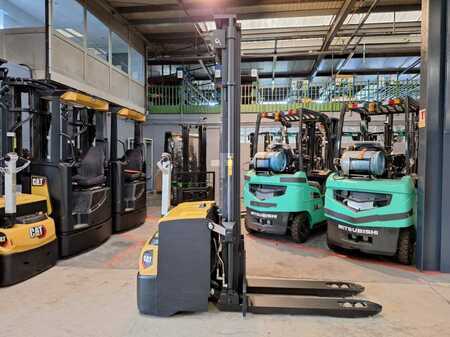 Stoccatori 2018  CAT Lift Trucks NSP16NI (5)