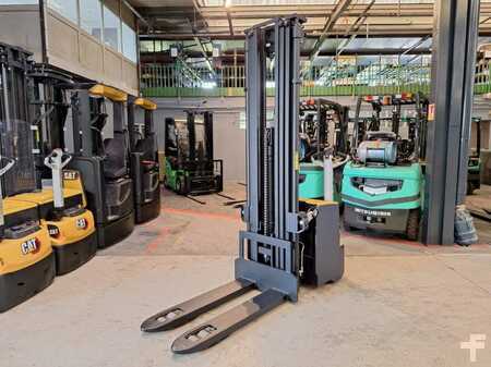 Stoccatori 2018  CAT Lift Trucks NSP16NI (9)