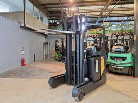 Carretilla retráctil 2018  CAT Lift Trucks NR20N2H (7)