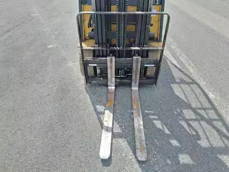 Elektro 4 Rad 2013  CAT Lift Trucks EP25K-PAC (15)