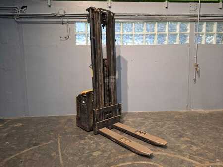 Apilador eléctrico 2010  CAT Lift Trucks NSP16N (3)