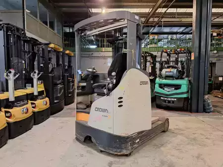Reach Truck 2015  Crown ESR5240-1.4 (17)