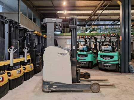 Carrelli retrattili 2015  Crown ESR5240-1.4 (8)