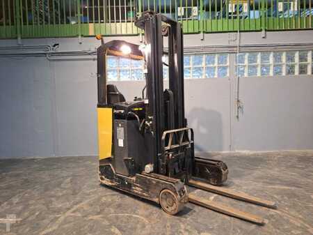 Carretilla retráctil 2013  CAT Lift Trucks NR16N (2)