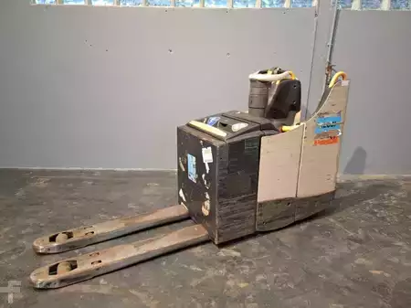 Wózki z platformą operatora 2020  Crown WT3040 2.00 (12)