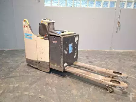 Wózki z platformą operatora 2020  Crown WT3040 2.00 (16)