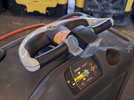 Sonstige 2010  Crown TC3000 (6)