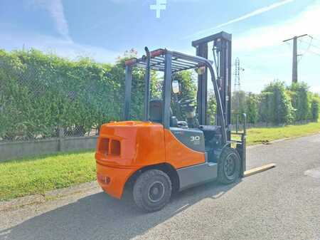 Dieselstapler 2016  Doosan D30S 5 (2)