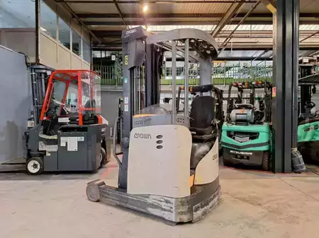 Reach Trucks 2018  Crown ESR5260-1.4 (13)