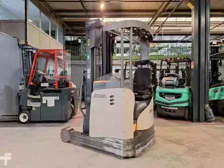 Reach Trucks 2018  Crown ESR5260-1.4 (14)