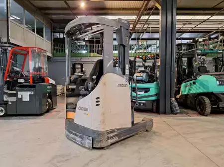 Reach Trucks 2018  Crown ESR5260-1.4 (15)