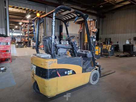 Carrelli elettrici 3 ruote 2005  CAT Lift Trucks EP18NT (1)