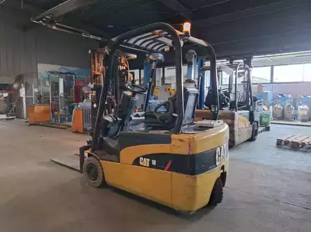 Carrelli elettrici 3 ruote 2005  CAT Lift Trucks EP18NT (17)