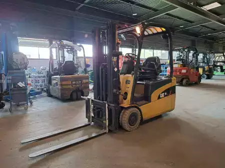 Carrelli elettrici 3 ruote 2005  CAT Lift Trucks EP18NT (19)