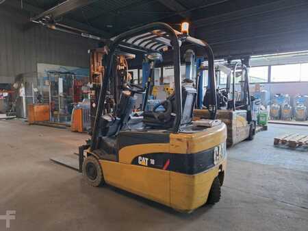 Carrelli elettrici 3 ruote 2005  CAT Lift Trucks EP18NT (3)
