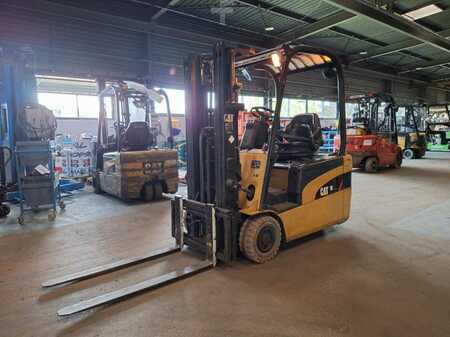 Carrelli elettrici 3 ruote 2005  CAT Lift Trucks EP18NT (5)
