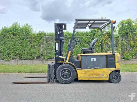 4-wiel elektrische heftrucks 2009  CAT Lift Trucks EP30K (1)