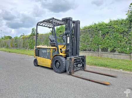 4-wiel elektrische heftrucks 2009  CAT Lift Trucks EP30K (2)