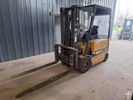 Sähkö - 4 pyör 2006  CAT Lift Trucks EP25K-PAC (19)