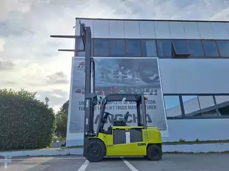 Eléctrico - 4 rodas 2019  Clark GEX40 (11)