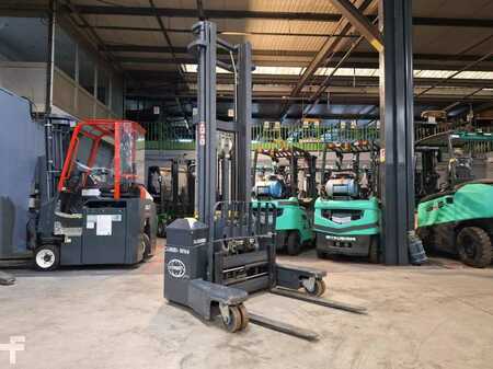 Pallet Stackers 2016  Combilift WR4 (1)