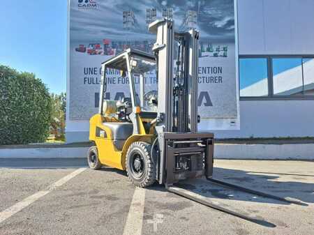 Chariots élévateurs GPL 2018  CAT Lift Trucks GP25NT (5)