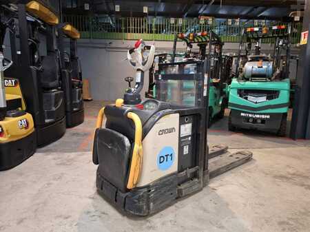 Fahrerstandstapler 2019  Crown DT3040 (10)