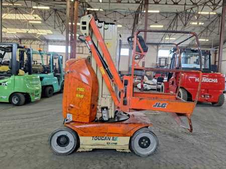 Outro 2011  JLG TOUCAN 8E (2)