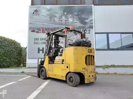 Chariots élévateurs GPL 2002  CAT Lift Trucks GC55K (14)