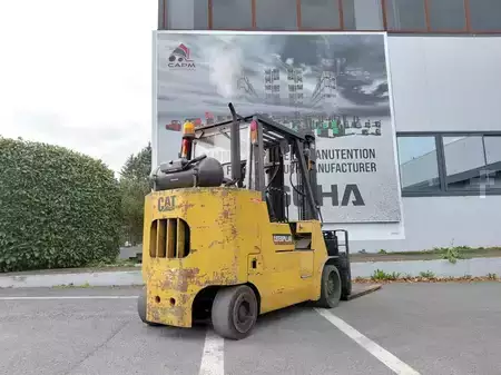 Chariots élévateurs GPL 2002  CAT Lift Trucks GC55K (19)