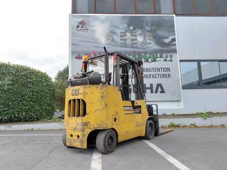 Chariots élévateurs GPL 2002  CAT Lift Trucks GC55K (4)