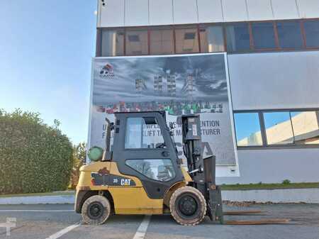Chariots élévateurs GPL 2019  CAT Lift Trucks GP35NT (3)
