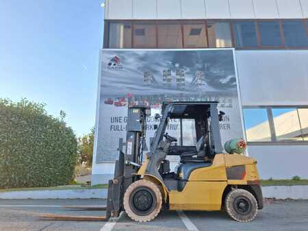 Chariots élévateurs GPL 2019  CAT Lift Trucks GP35NT (5)