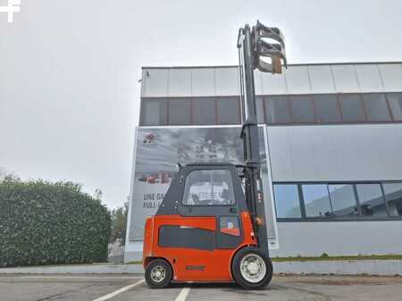Eléctrico - 4 rodas 2018  Carer Z70H (8)