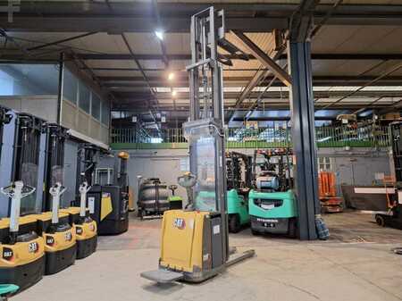 Beállós targonca 2021  CAT Lift Trucks NSV16P (10)