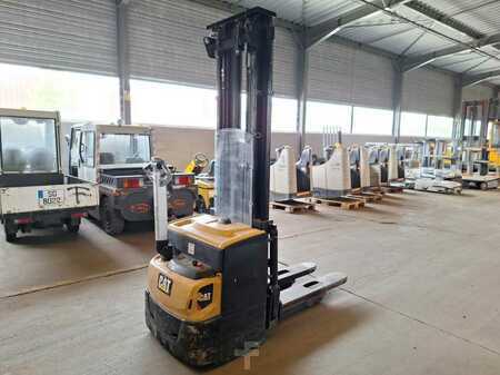 Stoccatori 2015  CAT Lift Trucks NSP16N2 (4)