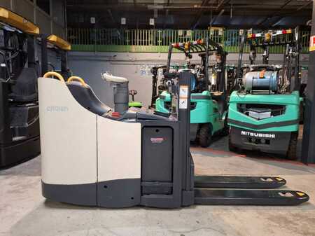 Stapelaars met staplatform 2019  Crown DT3040 (1)