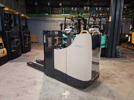 Stapelaars met staplatform 2019  Crown DT3040 (5)