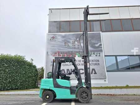 Carretilla elevadora GLP 2013  Yale GLP35VX (10)