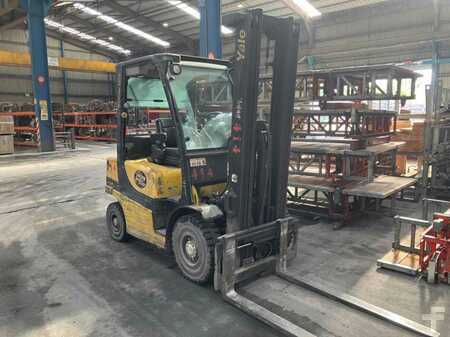 Dieselstapler 2013  Yale GDP25VX (2)