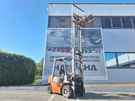 Diesel heftrucks 2004  Toyota 62-7FDF25 (1)