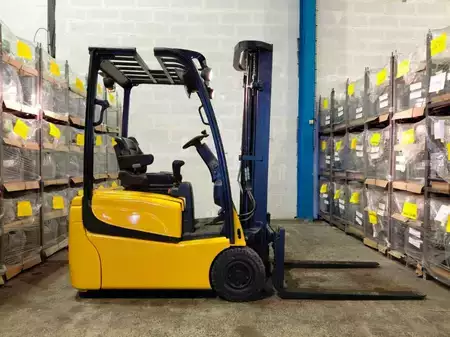 Elektromos 4 kerekű 2013  Yale ERP16VT SWB (13)