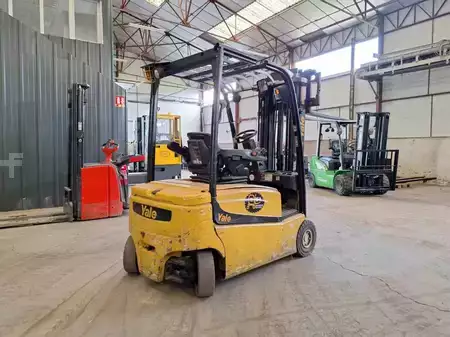 Elektromos 4 kerekű 2015  Yale ERP16VF LWB (1)