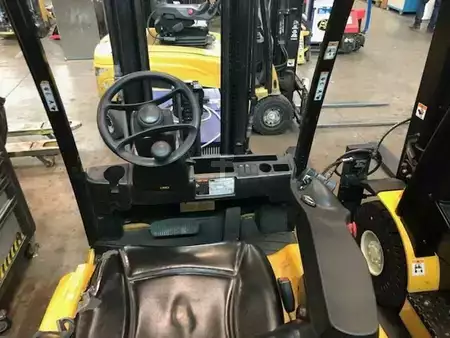 Elektromos 4 kerekű 2015  Yale ERP16VF LWB (2)