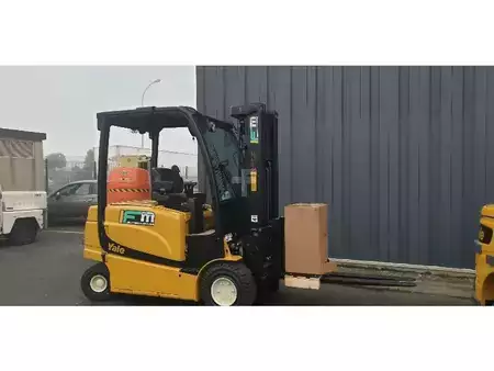 Elektro čtyřkolový VZV 2019  Yale ERP30VL (13)