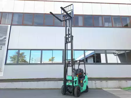 Nestekaasutrukki 2022  Mitsubishi FG15N (13)